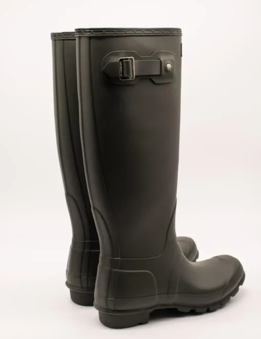 Bota Hunter 1000 tall dark olive de mujer.
